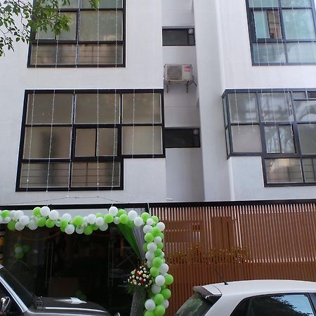 White House Hotel Bangalore Dış mekan fotoğraf